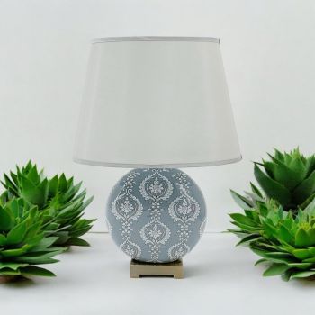 Lamp and Shade - L11 x W28 x H42 cm - White
