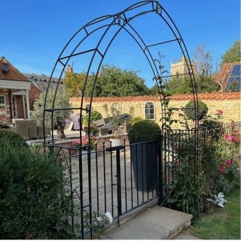 Large Gothic Arch (Including Ground Spikes) - Steel - L53.3 cm - Powder Coated Black