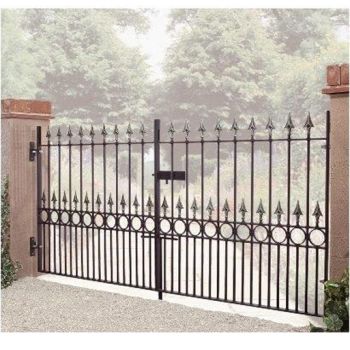 Balmoral Premium Range Spear Top Low Double Driveway Gate - Solid Steel - Fits Gap of 2743 mm x 1168 mm High - Primed