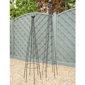 Hampton 4Ft Obelisk - Garden Plant Support - Solid Steel - L30.5 x W27 x H121.9 cm - Black - Finial is an additional extra
